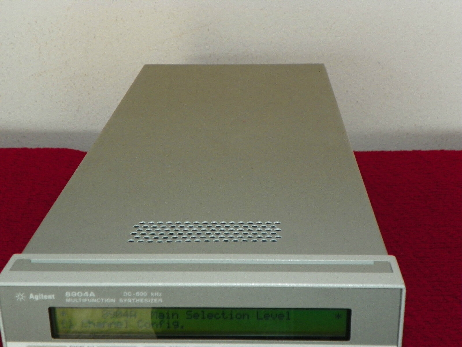 Agilent HP 8904A Sythesized Function Generator opt 002 & 004 Agilent HP 8904A Sythesized Function Generator opt 002 & 004